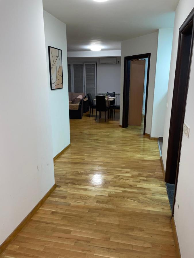 Big Apartment With Private Parking - Extra View Üsküp Dış mekan fotoğraf