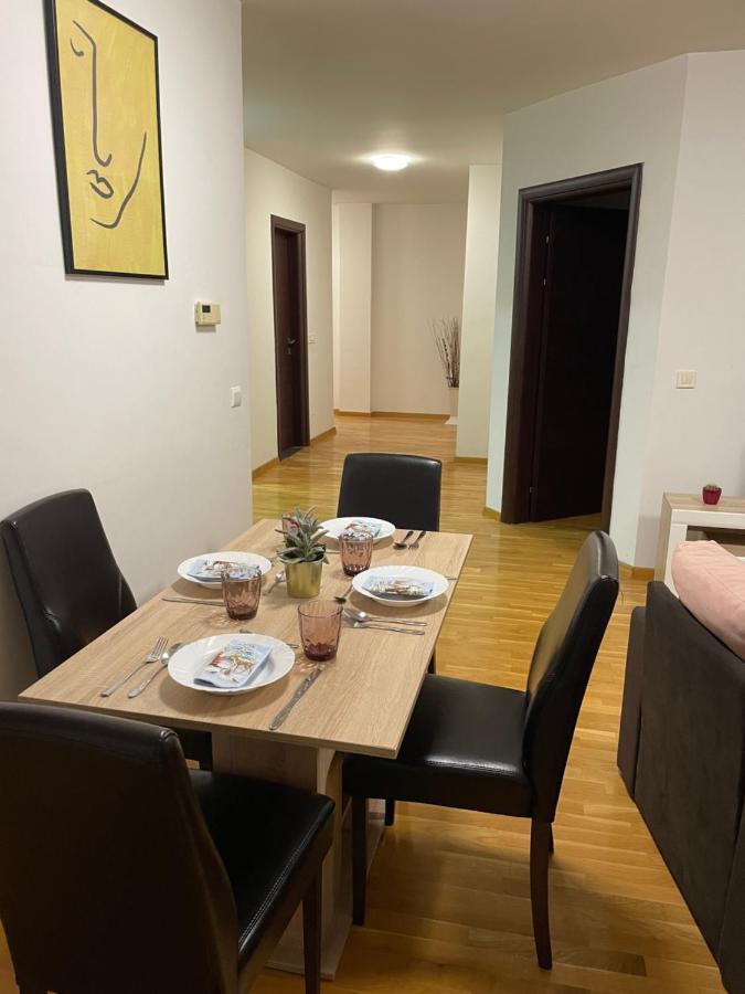 Big Apartment With Private Parking - Extra View Üsküp Dış mekan fotoğraf