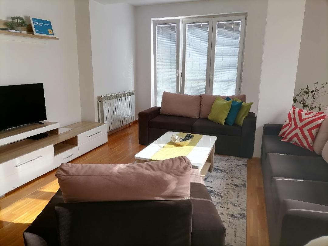 Big Apartment With Private Parking - Extra View Üsküp Dış mekan fotoğraf